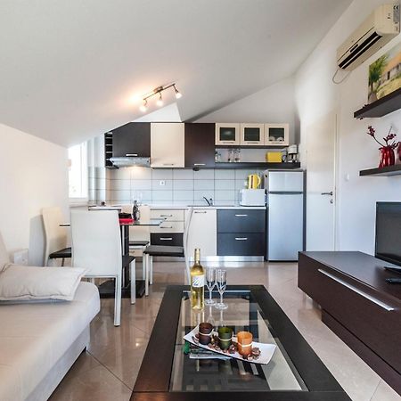 Apartment Tin Kaštela Kültér fotó