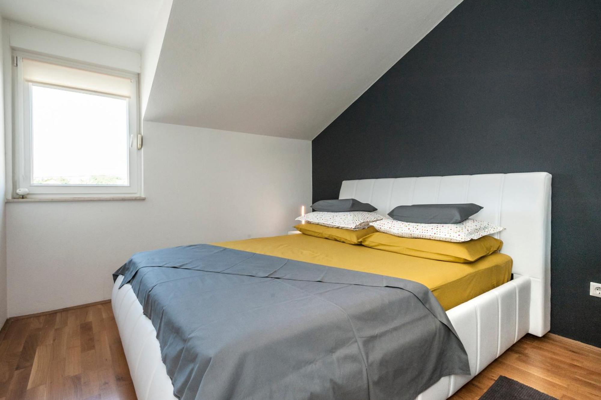 Apartment Tin Kaštela Kültér fotó