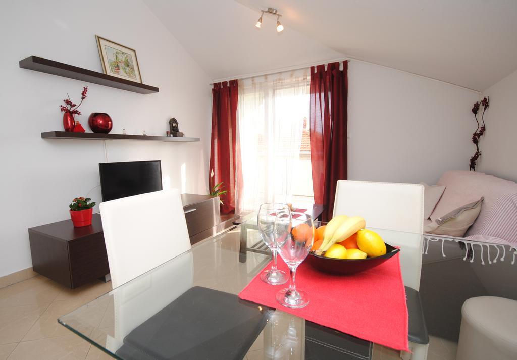 Apartment Tin Kaštela Kültér fotó