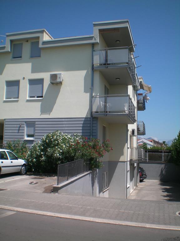Apartment Tin Kaštela Kültér fotó